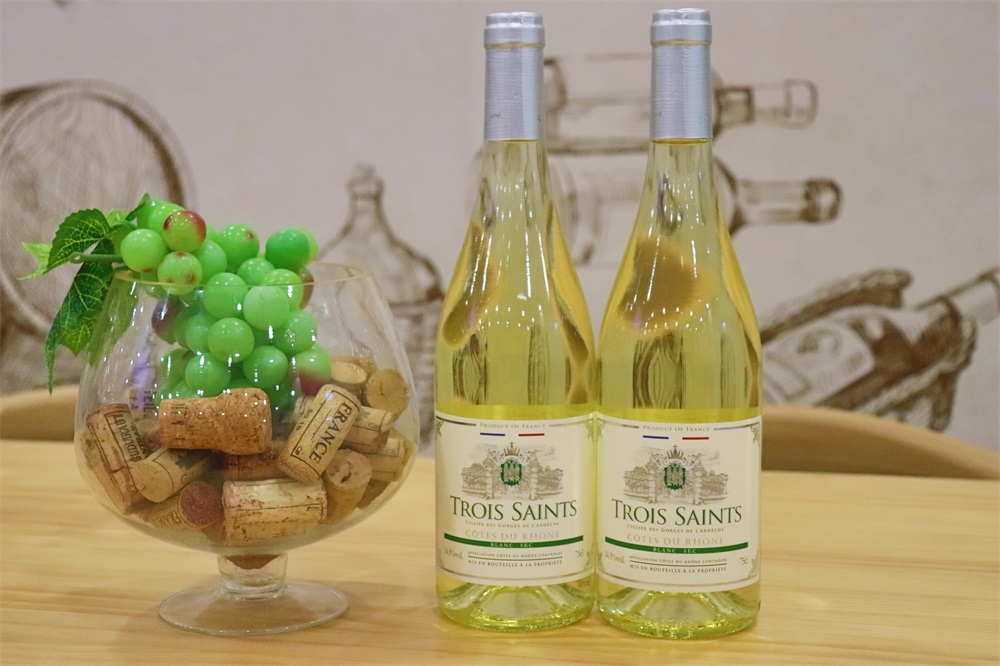 做中國(guó)紅酒批發(fā)市場(chǎng)好不好呢